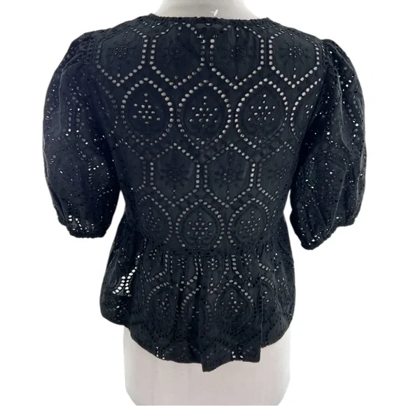 Evereve Elsie Eyelet Tie Front Blouse black sz XS - Picture 4 of 9